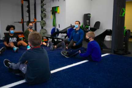 Geoff Rose leading a group session in his studio.