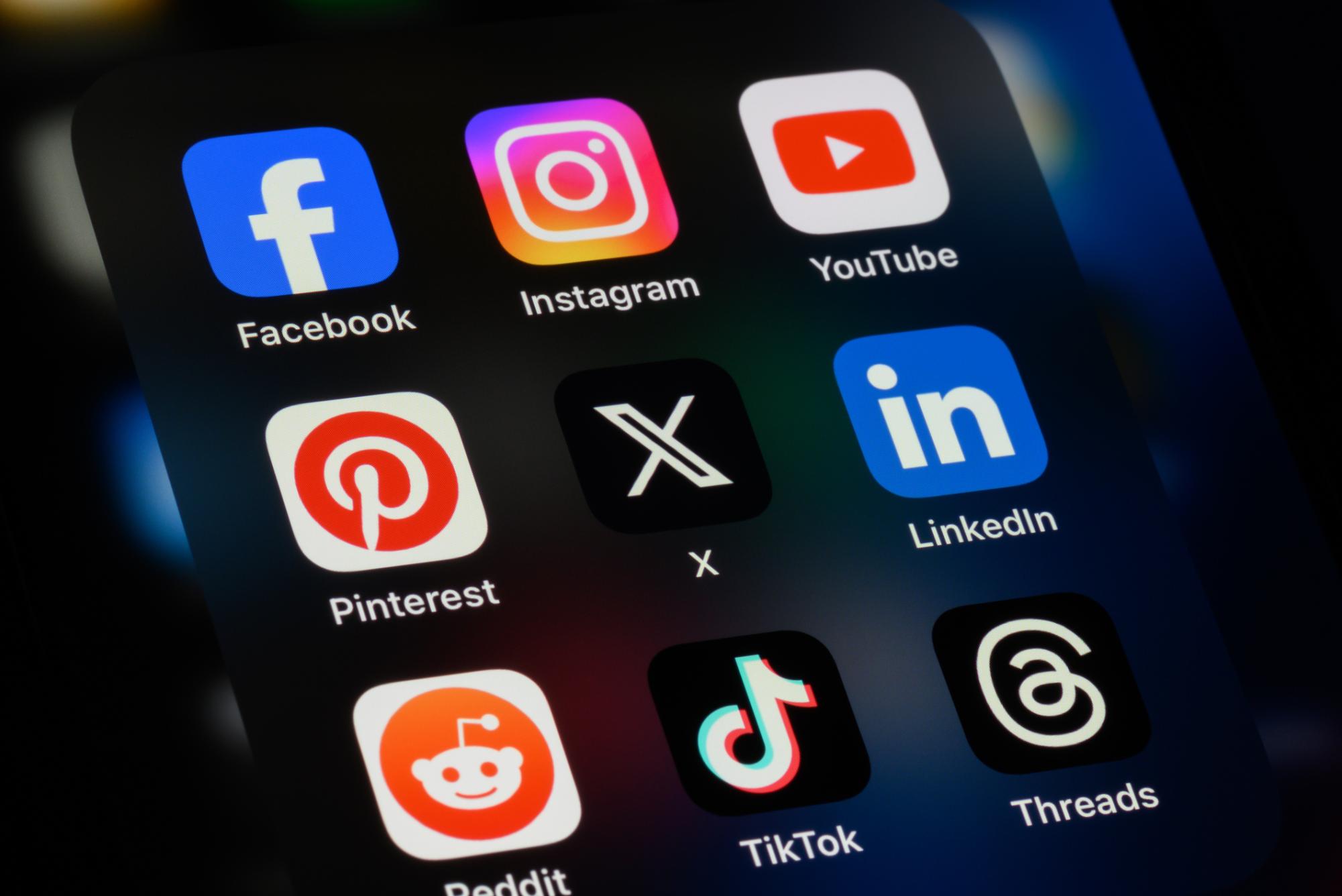 Popular social media apps.